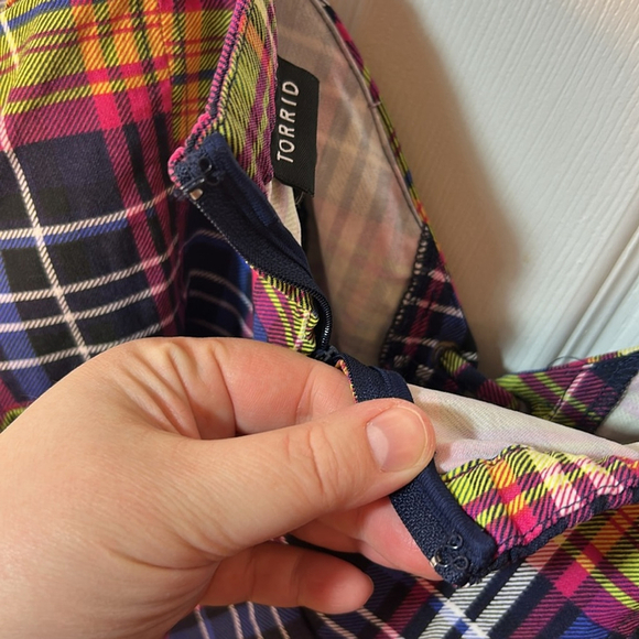 Torrid baby doll, Plaid vibrant Multicolor Women's Top with shoelace detail 3X - Picture 6 of 11